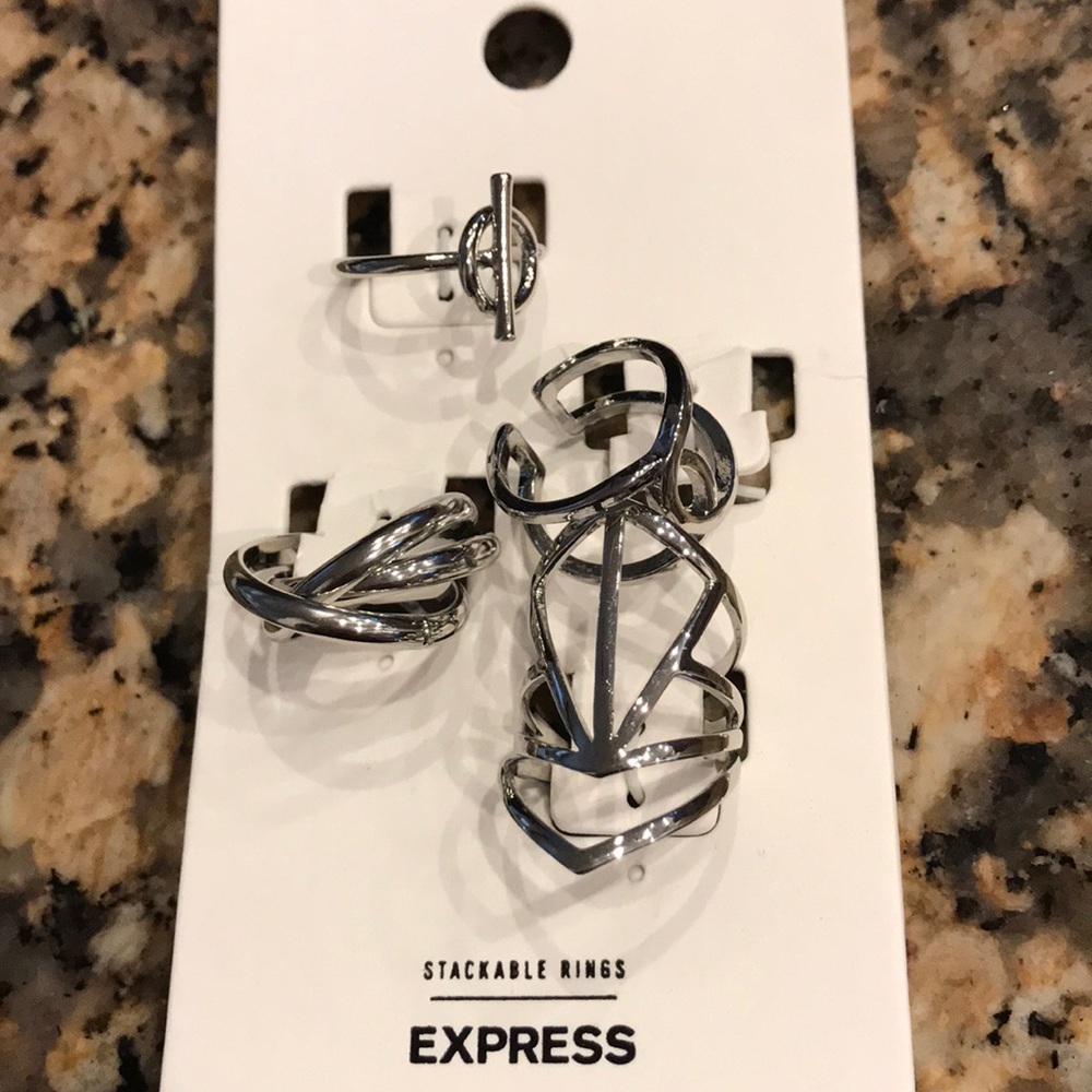 Brand new 4 pack Express rings